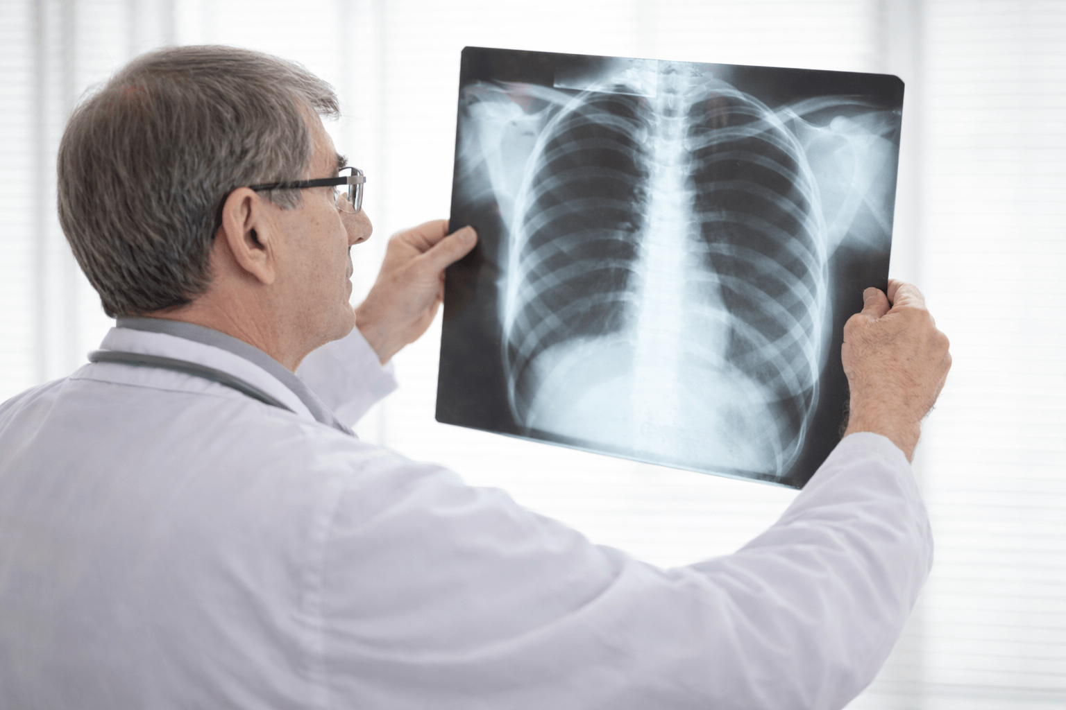 Qualit&agrave; dell&rsquo;aria a Brescia: dati 2025 e quando fare visita pneumologica